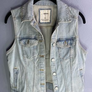 Jean Vest